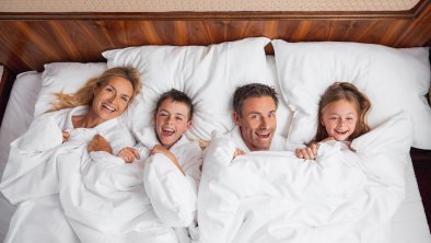 Familie im Bett-3205-web