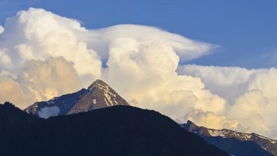 Wolkentürme über der Ahornspitze