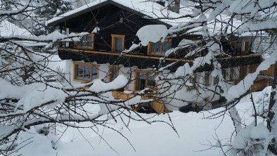 Gästehaus Geir-Obernberg-Winter-voll verschneit-Fo
