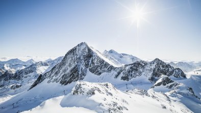 Königliche-Fernsicht-Stubaier-Gletscher-c-Andre-Sc