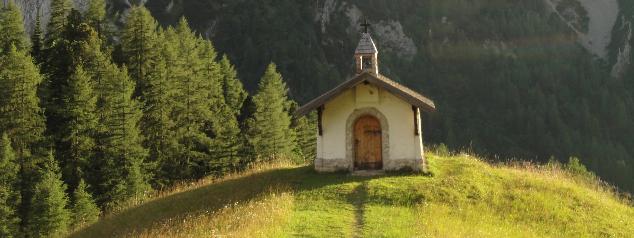 Adlerweg-Etappe 11: Kapelle bei Hallerangeralm, © Tirol Werbung/Holger Gassler