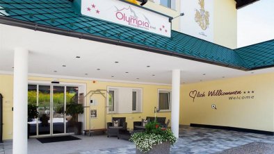 Eingangsbereich_-_Hotel_Olympia_Tirol_-_Moesern_-_, © Hotel Olympia Tirol, Mösern