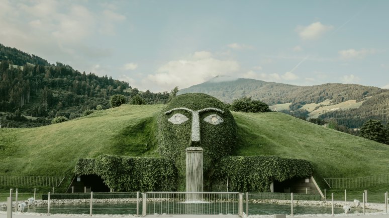 Der Riese, © Swarovski Kristallwelten / Emanuel Kaser 