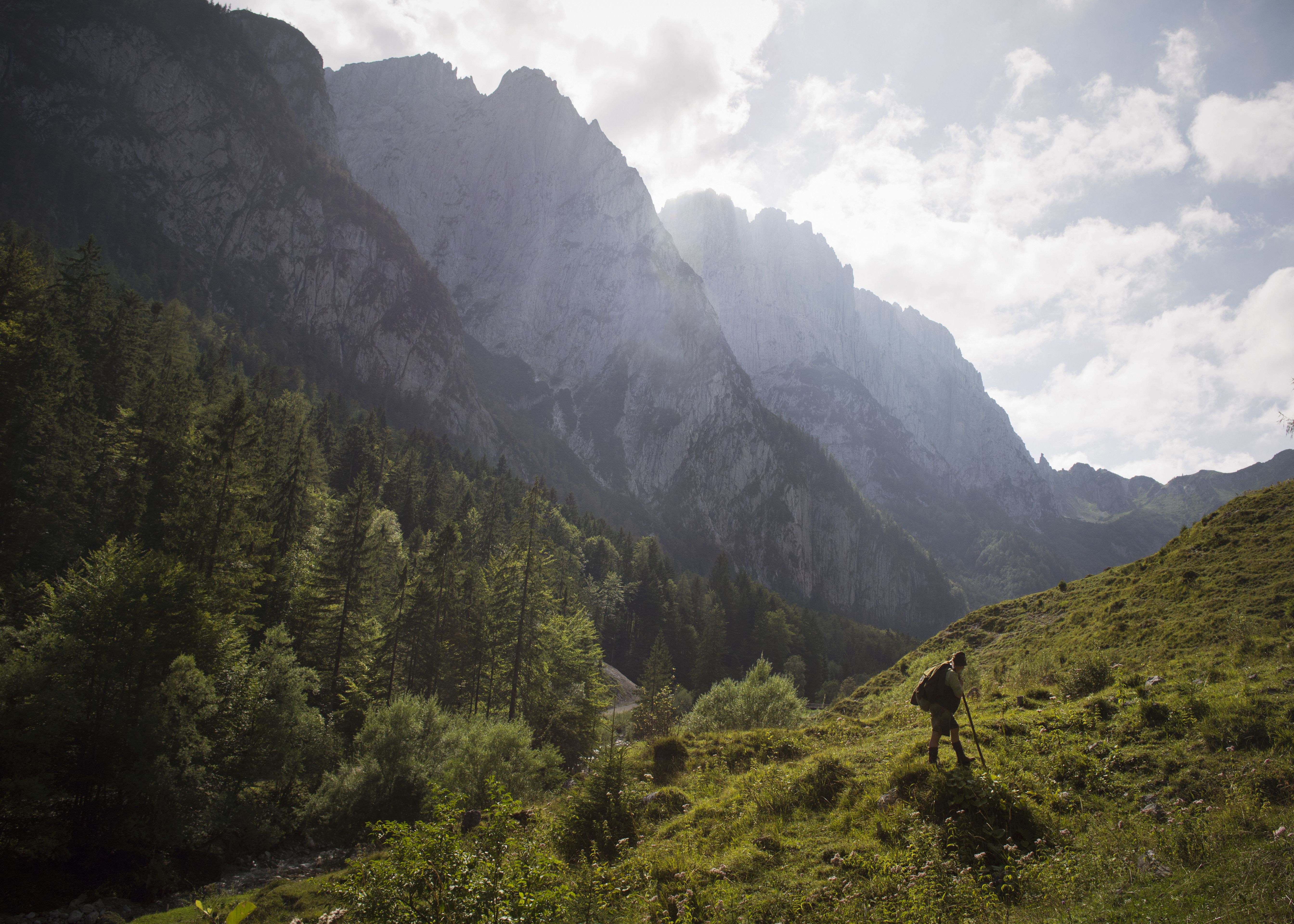 Kaiserbachtal bei Kirchdorf, Wilder Kaiser, Hohe Felswände des Kaisergebirges