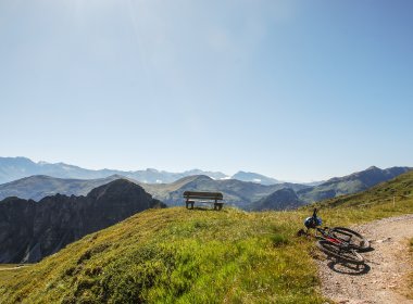 Pause auf dem Weg zum Padasterjochhaus.
