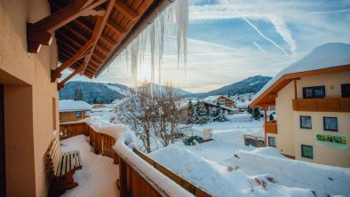 winterlicher Ausblick vom Balkon, © MoniCare
