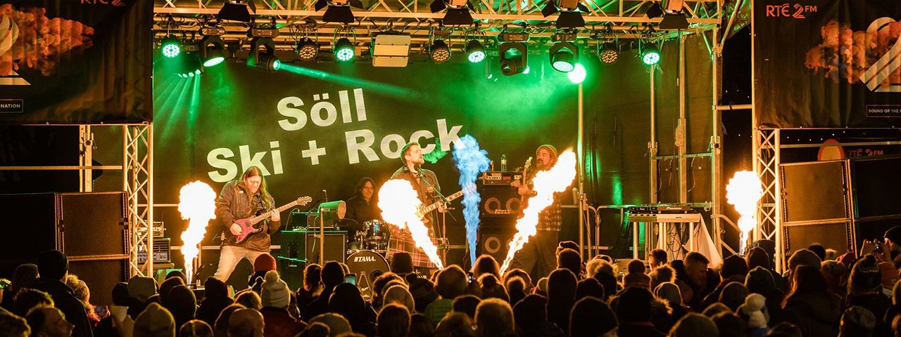 "Söll Ski and Rock" heizt ein - im Winter 2023 gleich zweimal, © TVB Wilder Kaiser / Emanuel Adensam