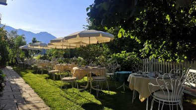 Frühstück im Garten