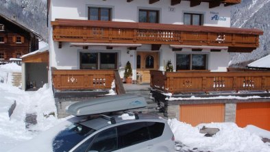 Winter Haus Alois