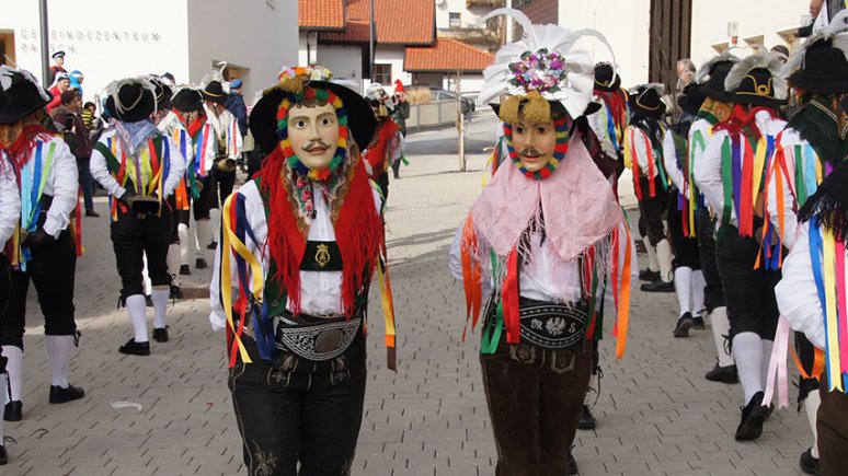 Patscher Schellenschlagerinnen , © © Tanja Reitmair