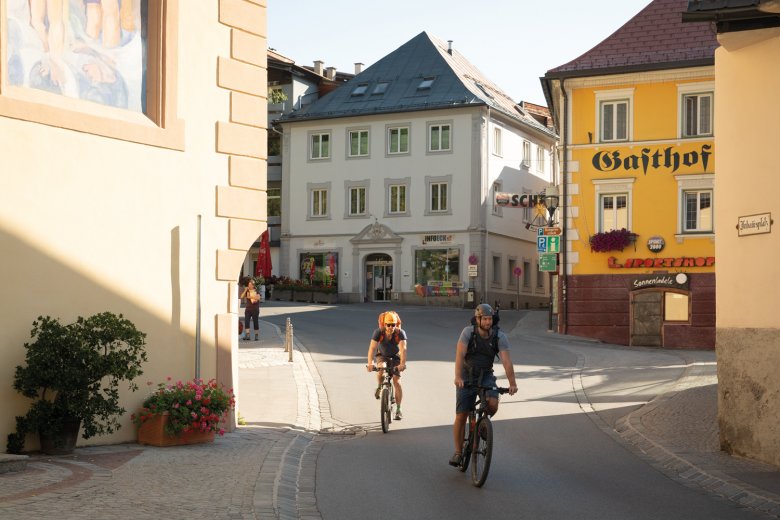             Der letzte Ort der Zivilisation? Start in Imst, auf der Nordseite des Inns.

          