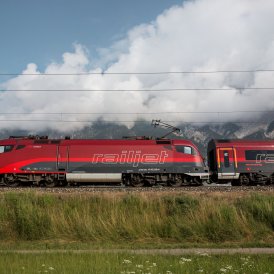 Anreise nach Tirol mit dem Railjet, © Tirol Werbung/Regina Recht