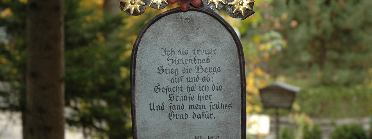Grabinschrift am Museumsfriedhof Tirol, © Alpbachtal Tiroler Seenland