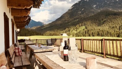 Terrasse mit Ausblick, © Tuxerhof