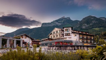 Hotel Klingler - Außenaufnahe im Sommer, © bild[ART]isten