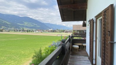 Zillertal-Stumm-Haus Imperfect-Aussicht auf Stumm