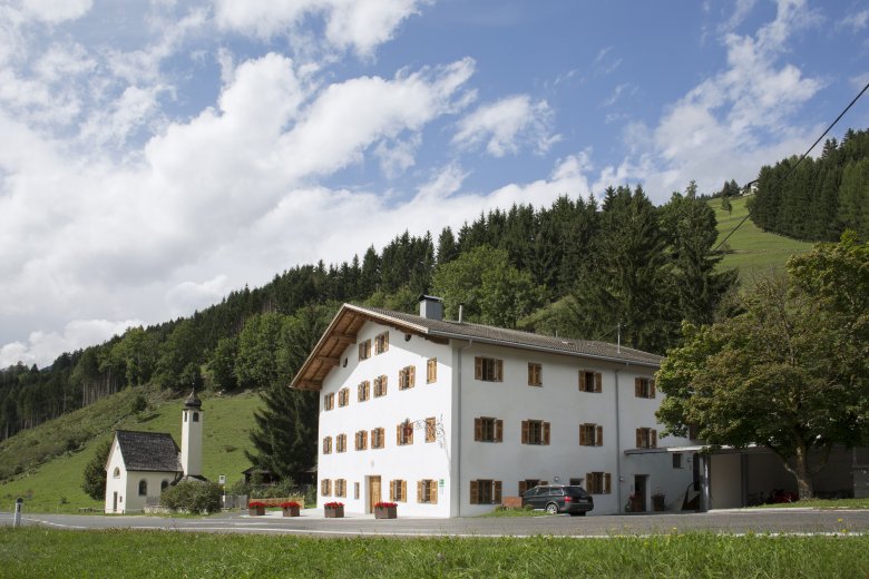 Neuer Glanz: der restaurierte Tassenbacherhof in Strassen.