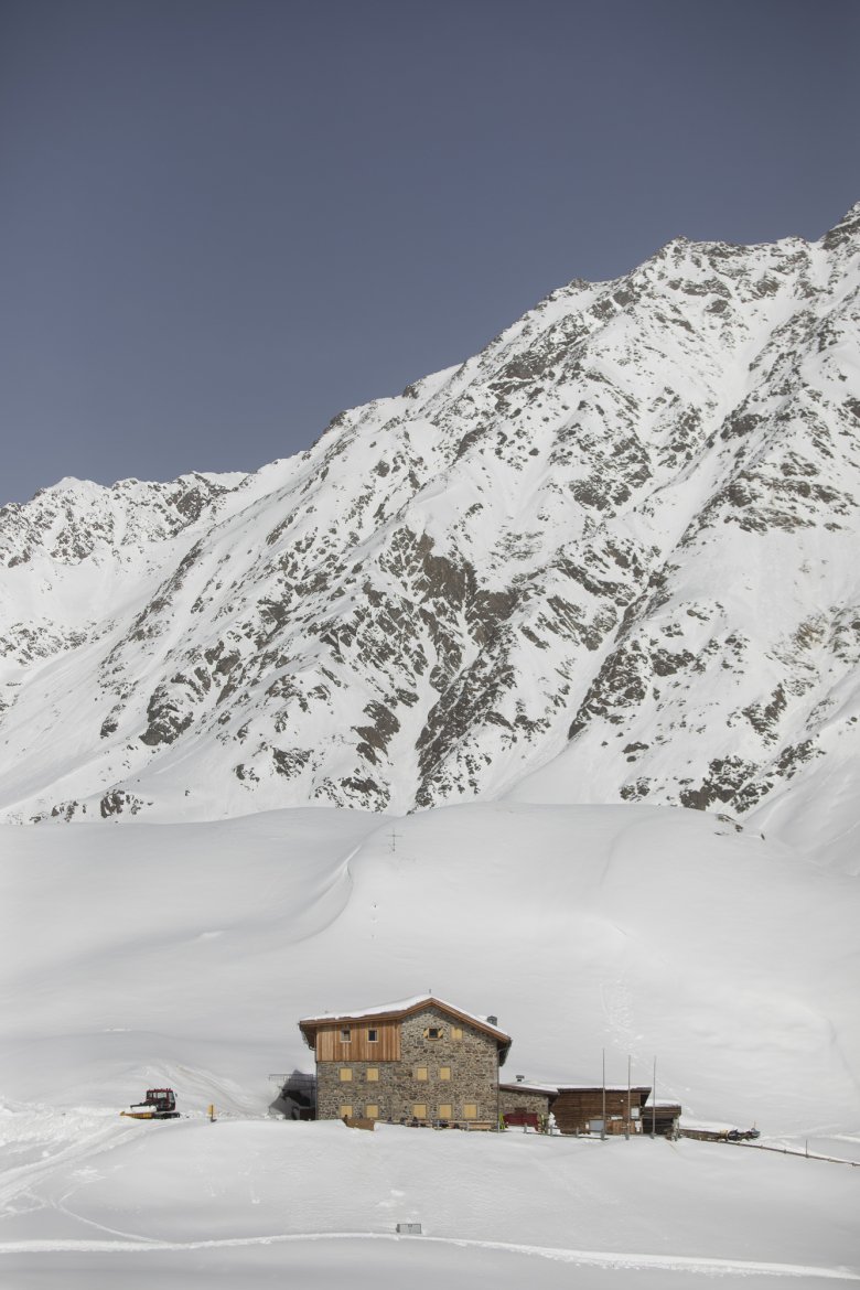 Die Amberger H&uuml;tte in den Stubaier Alpen.
, © Tirol Werbung / Frank Stolle