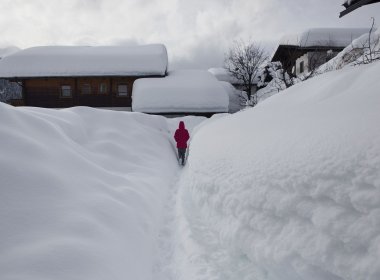 Im Winter 2013/2014 fiel im Osttiroler Ort Obertilliach überdurchschnittlich viel Schnee. (Foto: Tirol Werbung, Heinzlmeier Bert & Monika Höfler)