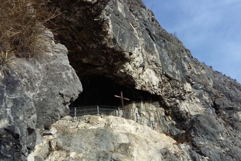 Heute für jeden leicht zu erreichen und auch wieder zu verlassen: die Kaiser-Max-Grotte in Zirl. Foto: www.almenrausch.at