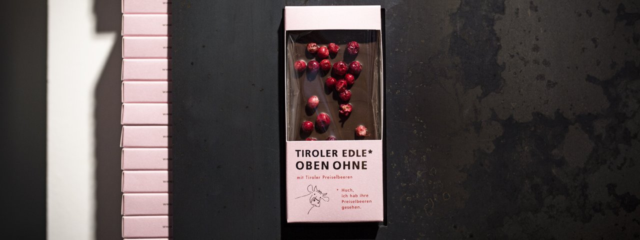 „Tiroler Edle“-Schokolade aus Milch vom Tiroler Grauvieh, © Tirol Werbung/Lisa Hörterer