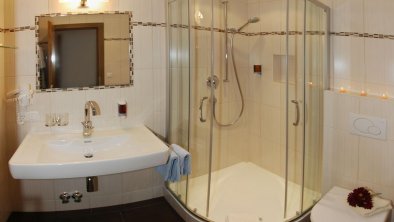 Badezimmer Variante Dusche, © Familie Troppmair