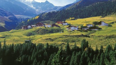 https://images.seekda.net/AT_UAB7-03-14-03/Blick_auf_den_Fernerkogel.jpg