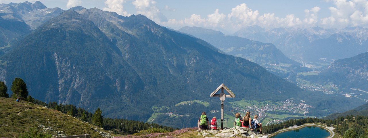 Ausblick über das vordere Ötztal, © Bergbahnen Hochoetz
